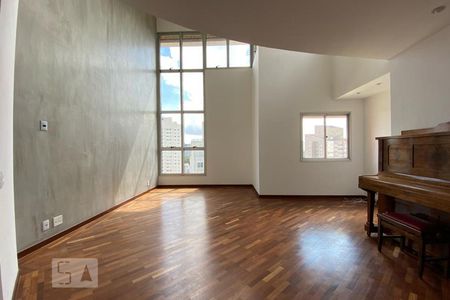 Apartamento para alugar com 403m², 3 quartos e 2 vagas Apartamento para alugar com 403m², 3 quartos e 2 vagasSala