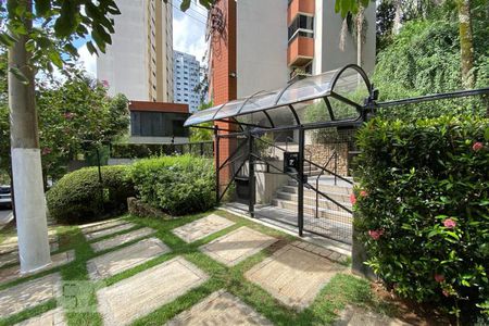 Apartamento para alugar com 403m², 3 quartos e 2 vagas Apartamento para alugar com 403m², 3 quartos e 2 vagasEntrada