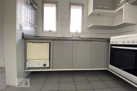 Apartamento para alugar com 403m², 3 quartos e 2 vagas Apartamento para alugar com 403m², 3 quartos e 2 vagasCozinha
