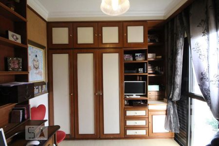 Apartamento à venda com 126m², 4 quartos e 2 vagasQuarto