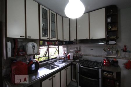 Apartamento à venda com 126m², 4 quartos e 2 vagasCozinha