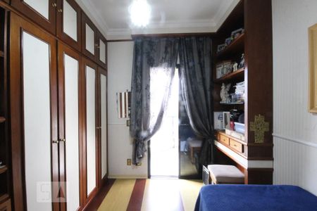 Apartamento à venda com 126m², 4 quartos e 2 vagasQuarto 2