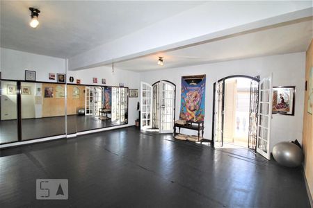 Casa para alugar com 275m², 5 quartos e 4 vagasSalão de festa