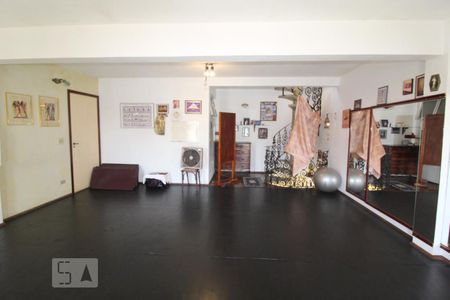 Casa para alugar com 275m², 5 quartos e 4 vagasSalão de festa