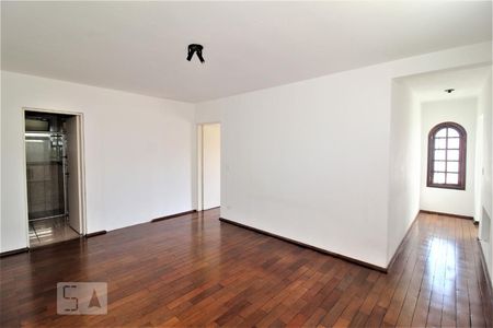 Casa para alugar com 275m², 5 quartos e 4 vagasQuarto 3 suite 2