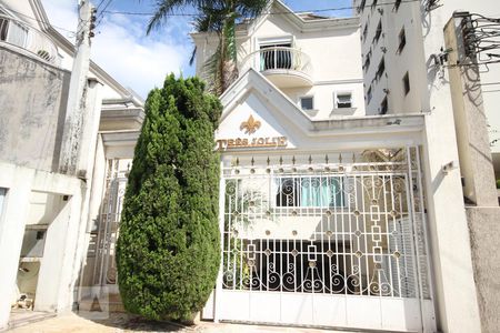 Casa à venda com 380m², 2 quartos e 4 vagasFachada