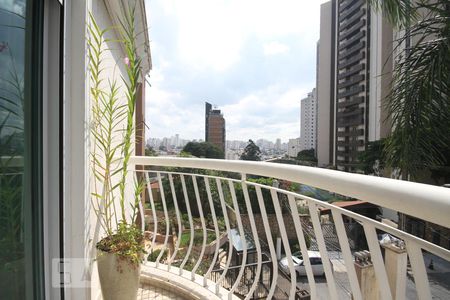 Casa à venda com 380m², 2 quartos e 4 vagasVaranda