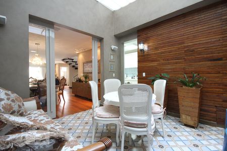 Casa à venda com 380m², 2 quartos e 4 vagasSolarium