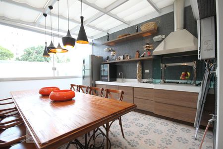 Casa à venda com 380m², 2 quartos e 4 vagasChurrasqueira