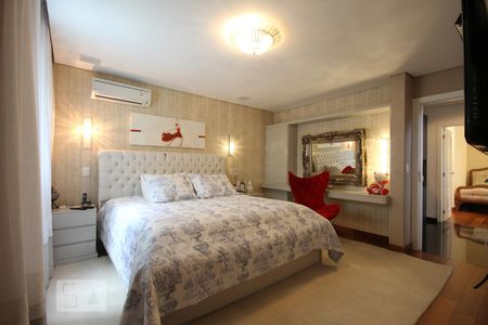 Casa à venda com 380m², 2 quartos e 4 vagasSuíte 2