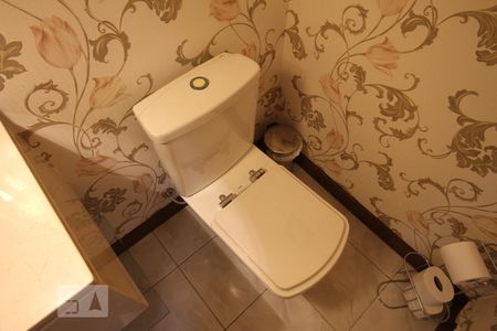 Casa à venda com 380m², 2 quartos e 4 vagasLavabo salão