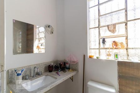 Casa à venda com 600m², 3 quartos e 4 vagas Casa à venda com 600m², 3 quartos e 4 vagasBanheiro