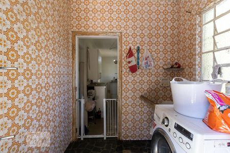 Casa à venda com 600m², 3 quartos e 4 vagas Casa à venda com 600m², 3 quartos e 4 vagasLavanderia