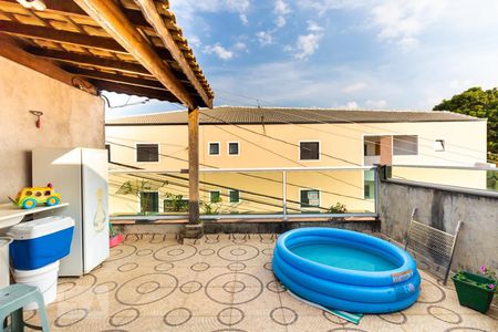 Casa à venda com 320m², 3 quartos e 2 vagas Casa à venda com 320m², 3 quartos e 2 vagasVaranda com Churrasqueira do Quarto 3