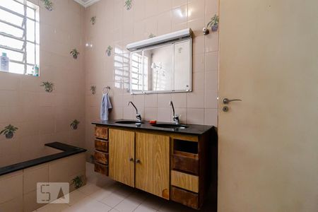 Casa à venda com 198m², 3 quartos e 2 vagas Casa à venda com 198m², 3 quartos e 2 vagasBanheiro