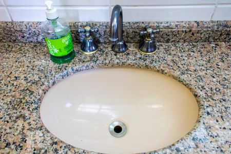Apartamento à venda com 155m², 4 quartos e 2 vagas Apartamento à venda com 155m², 4 quartos e 2 vagasDetalhe do Banheiro da Suíte
