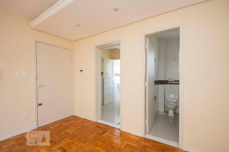 Sala / Quarto  de kitnet/studio para alugar com 1 quarto, 28m² em Floresta, Porto Alegre