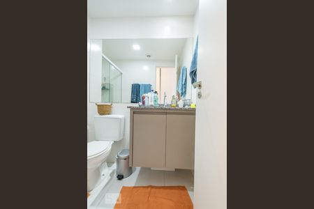 Apartamento à venda com 80m², 2 quartos e 1 vaga Apartamento à venda com 80m², 2 quartos e 1 vagaBanheiro Suíte