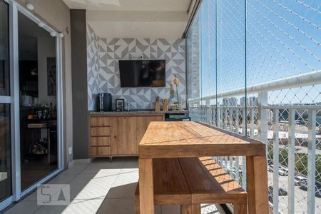 Apartamento à venda com 80m², 2 quartos e 1 vaga Apartamento à venda com 80m², 2 quartos e 1 vagaVaranda