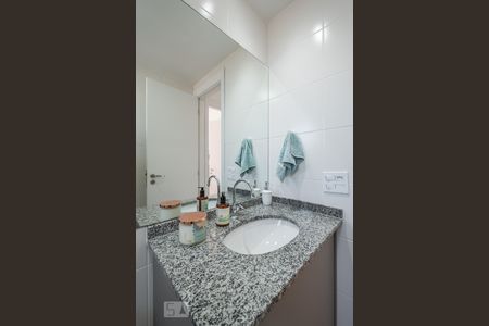 Apartamento à venda com 80m², 2 quartos e 1 vaga Apartamento à venda com 80m², 2 quartos e 1 vagaBanheiro 1