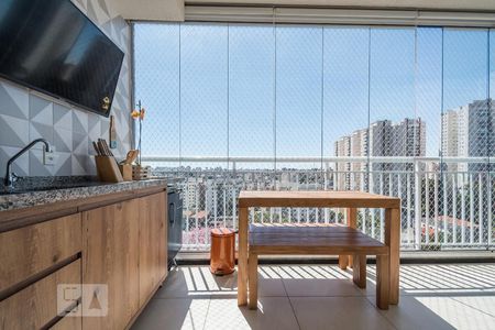 Apartamento à venda com 80m², 2 quartos e 1 vaga Apartamento à venda com 80m², 2 quartos e 1 vagaVaranda