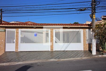 Casa à venda com 248m², 3 quartos e 3 vagasFachada