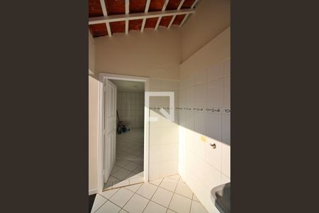 Casa à venda com 248m², 3 quartos e 3 vagasÁrea de Serviço