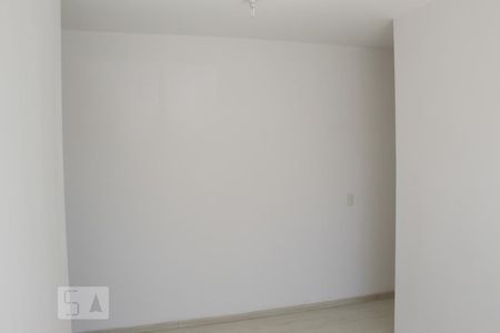 Sala de apartamento para alugar com 2 quartos, 58m² em Jardim Tupanci, Barueri
