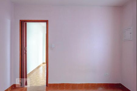 Quarto de casa para alugar com 1 quarto, 52m² em Vila Antonieta, São Paulo