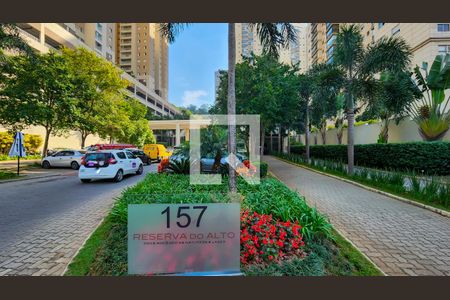 Apartamento à venda com 87m², 3 quartos e 2 vagas Apartamento à venda com 87m², 3 quartos e 2 vagasFachada