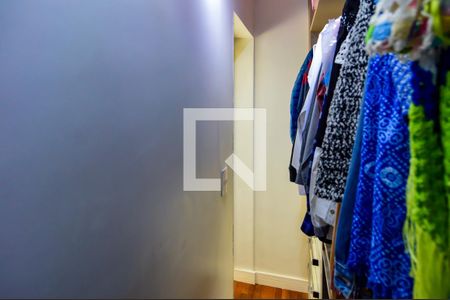 Apartamento à venda com 87m², 3 quartos e 2 vagas Apartamento à venda com 87m², 3 quartos e 2 vagasCloset da Suíte master