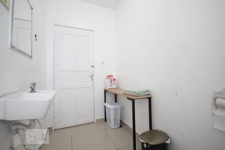 Casa à venda com 65m², 2 quartos e 3 vagasBanheiro