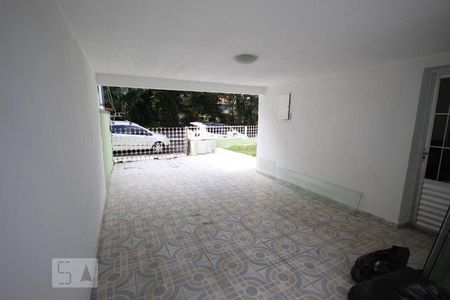 Casa à venda com 65m², 2 quartos e 3 vagasGaragem