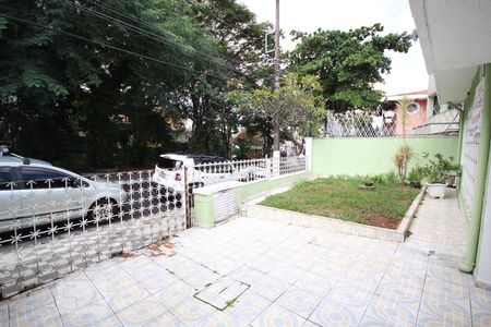 Casa à venda com 65m², 2 quartos e 3 vagasGaragem e Jardim