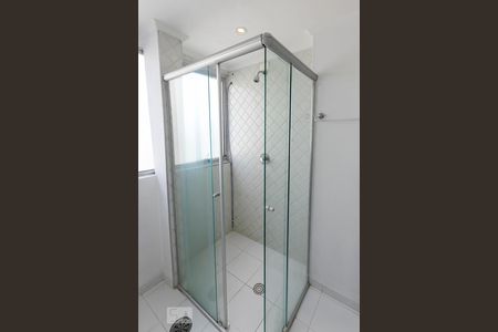 Apartamento para alugar com 101m², 2 quartos e 1 vagaChuveiro