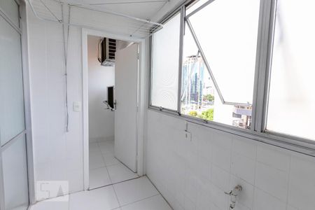 Apartamento para alugar com 101m², 2 quartos e 1 vagaÁrea de Serviço
