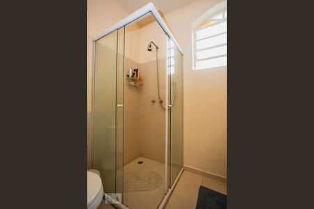 Casa à venda com 300m², 4 quartos e 5 vagas Casa à venda com 300m², 4 quartos e 5 vagasBanheiro Suíte