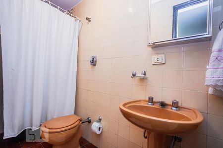 Casa à venda com 300m², 4 quartos e 5 vagas Casa à venda com 300m², 4 quartos e 5 vagasÁrea Externa