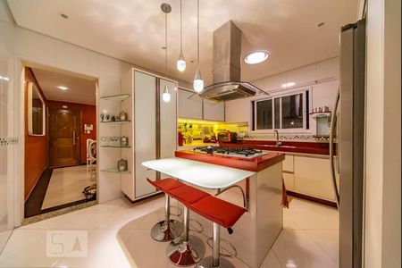 Apartamento à venda com 220m², 3 quartos e 2 vagas Apartamento à venda com 220m², 3 quartos e 2 vagasCozinha