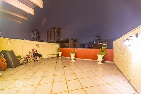 Apartamento à venda com 220m², 3 quartos e 2 vagas Apartamento à venda com 220m², 3 quartos e 2 vagasCobertura