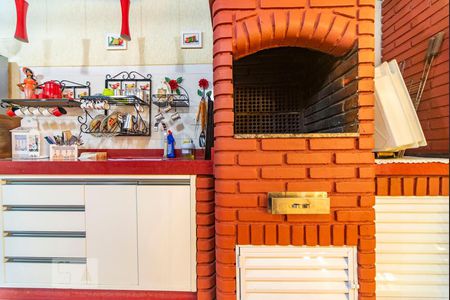 Apartamento à venda com 220m², 3 quartos e 2 vagas Apartamento à venda com 220m², 3 quartos e 2 vagasPia e Churrasqueira