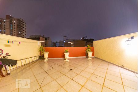 Apartamento à venda com 220m², 3 quartos e 2 vagas Apartamento à venda com 220m², 3 quartos e 2 vagasCobertura