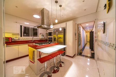 Apartamento à venda com 220m², 3 quartos e 2 vagas Apartamento à venda com 220m², 3 quartos e 2 vagasCozinha