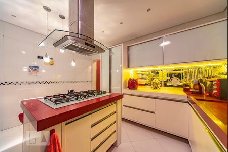 Apartamento à venda com 220m², 3 quartos e 2 vagas Apartamento à venda com 220m², 3 quartos e 2 vagasCozinha