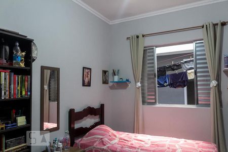 Casa à venda com 158m², 5 quartos e 3 vagasQuarto 2