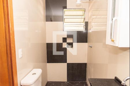 Casa à venda com 150m², 4 quartos e 8 vagasBanheiro da suíte 4