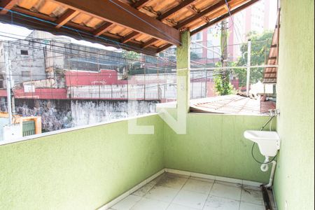 Casa à venda com 150m², 4 quartos e 8 vagasVaranda