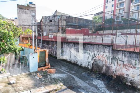 Casa à venda com 150m², 4 quartos e 8 vagasVista da varanda