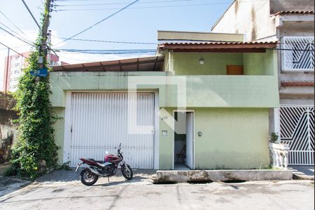 Casa à venda com 150m², 4 quartos e 8 vagasFachada