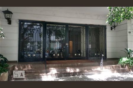 Apartamento à venda com 360m², 4 quartos e 2 vagas Apartamento à venda com 360m², 4 quartos e 2 vagasFachada